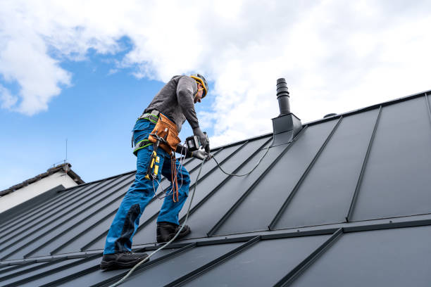 Best Emergency Roof Repair Services  in Hustisford, WI